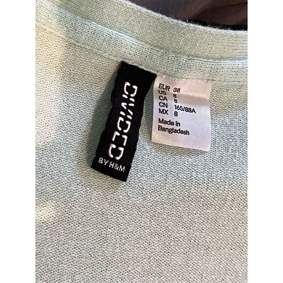 Divided v-neck cardigan - Picture 8 of 8